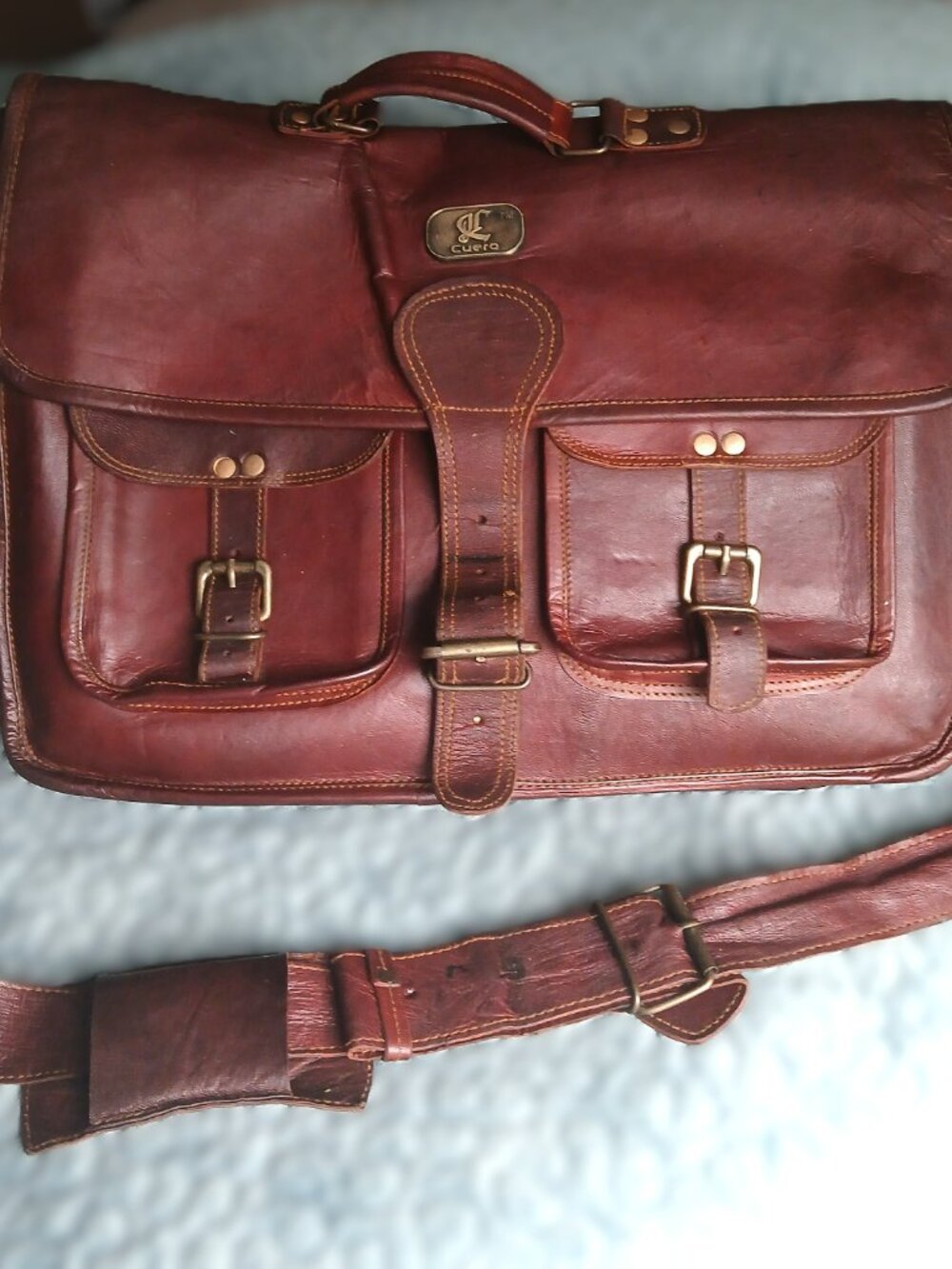 Cue Men’s Brown Leather Messenger Bag